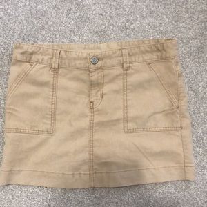 Gap skirt